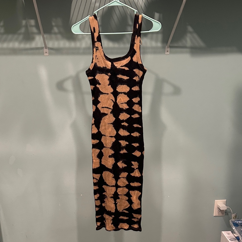 NWT Zara Black and Tan Patterned Midi Dress - Picture 2 of 4